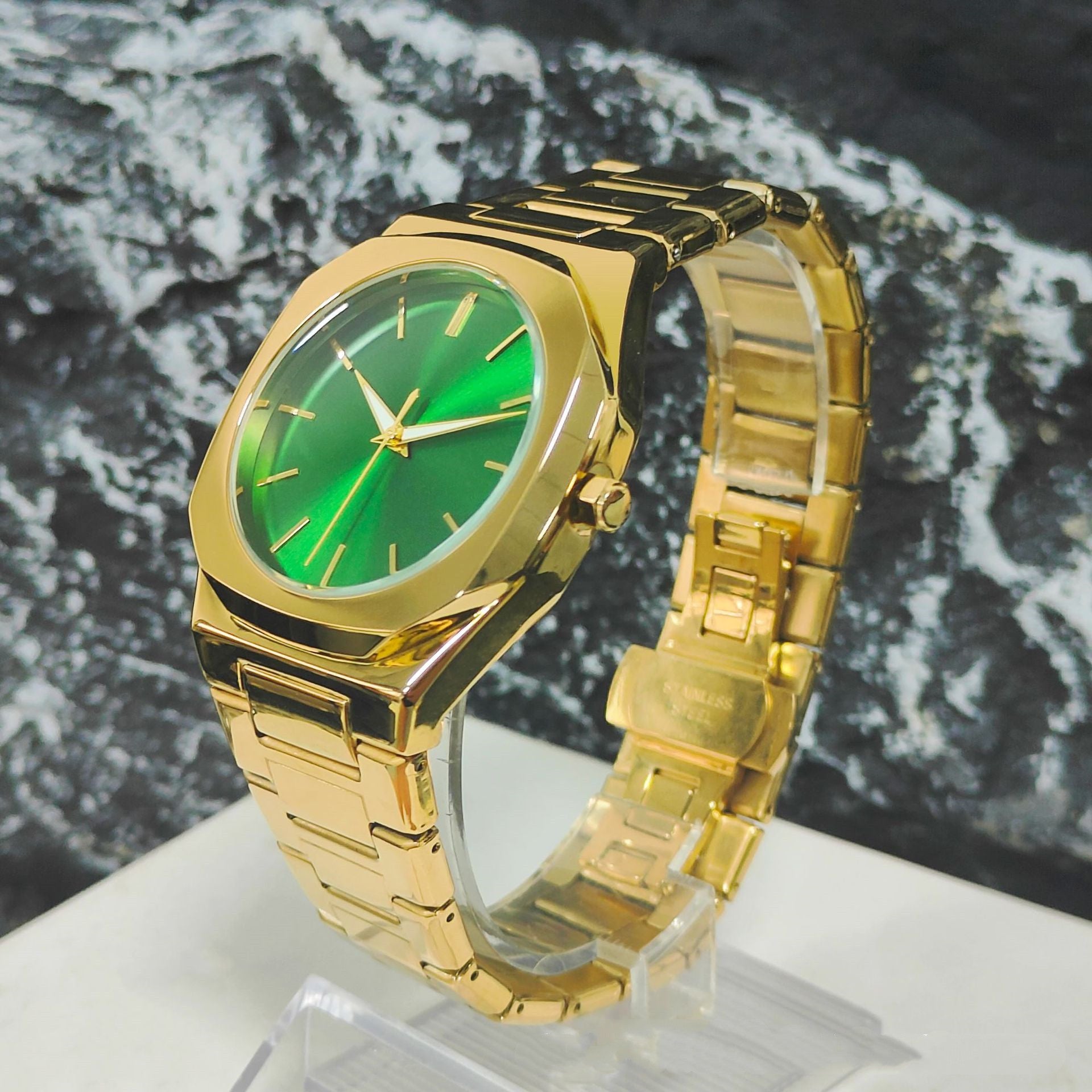 Steel Watch Luminous Dial