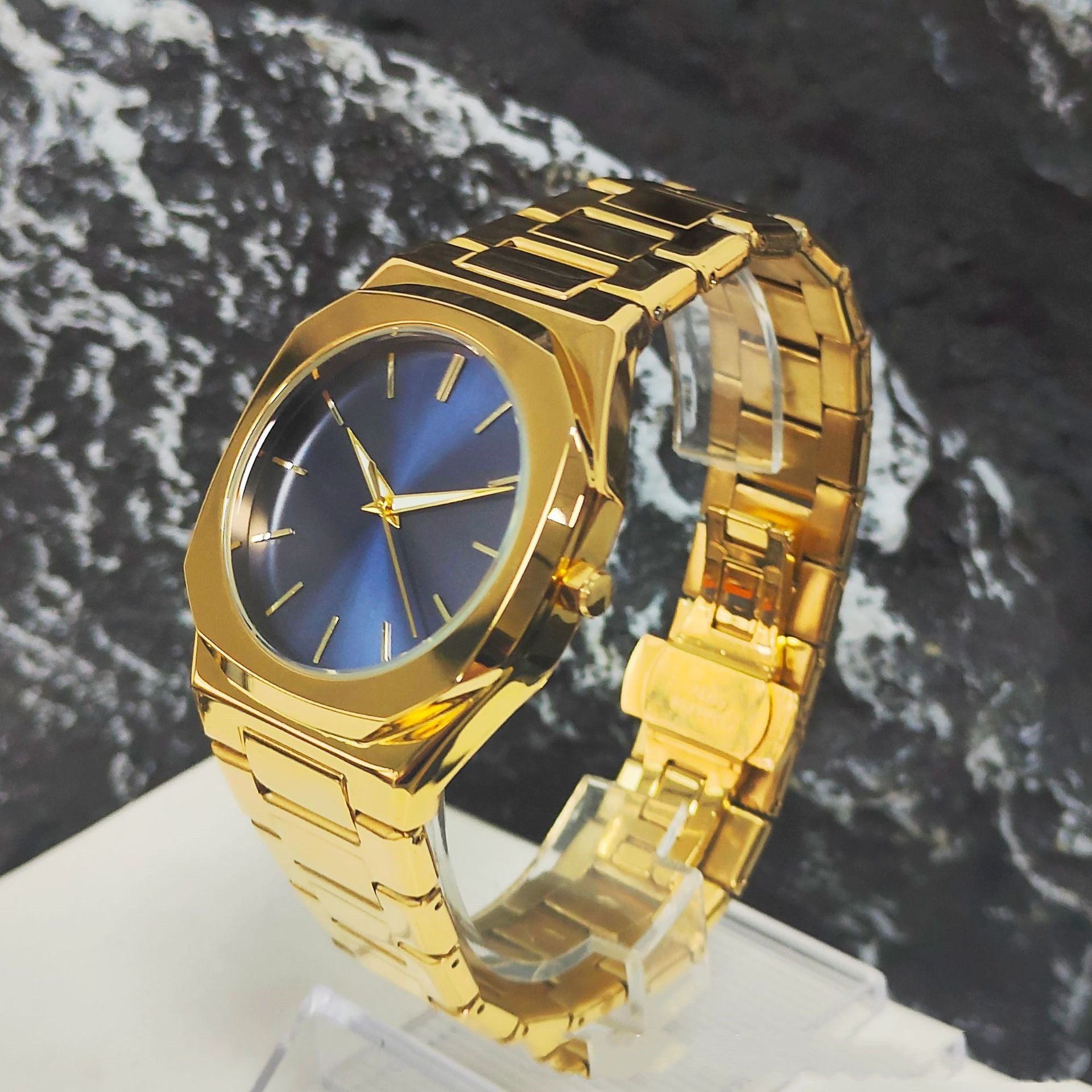 Steel Watch Luminous Dial